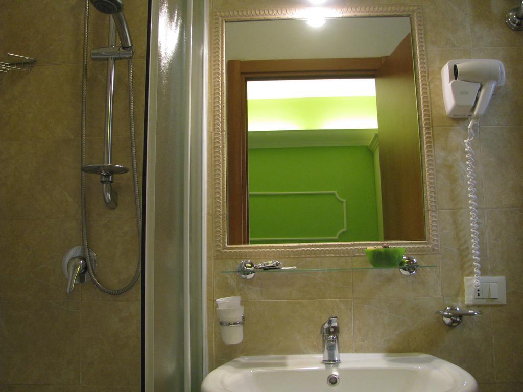 Tiffany Roma Suite Bilik gambar